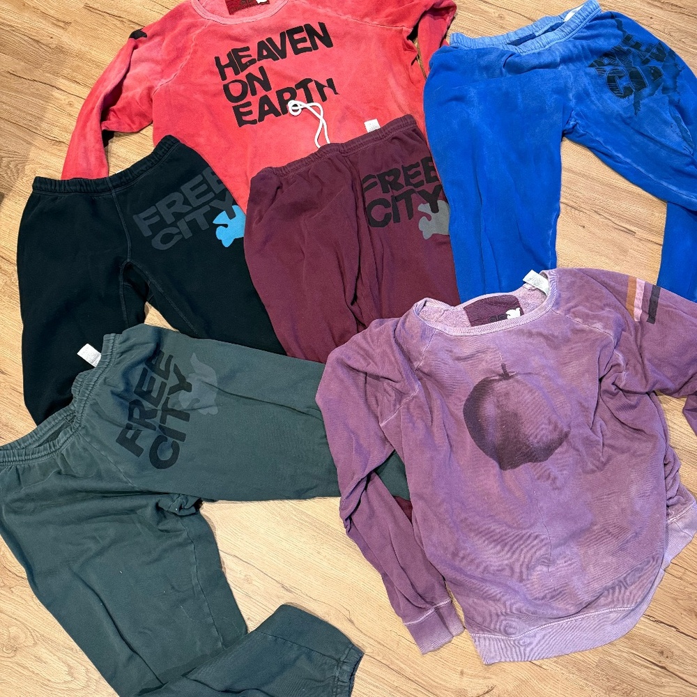 RARE VINTAGE ORIGINAL Free City Bundle 6 Items